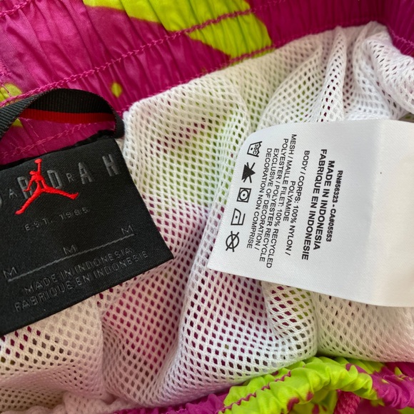 EUC Jordan Retro Poolside All Over Print Swim Trunks - Men's Small - Picture 7 of 7